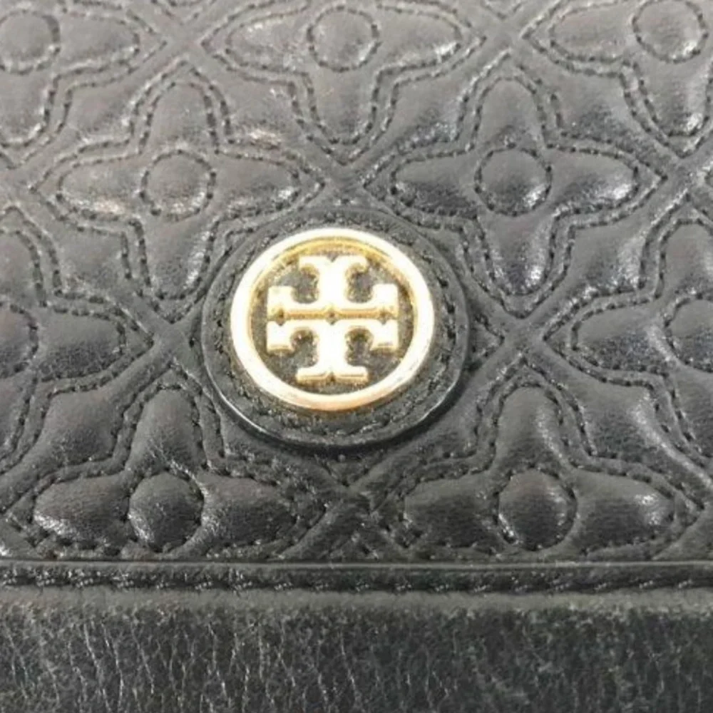 Women’s Tory Burch Elegant Black Quilted Leather Fold Over Crossbody Bag
